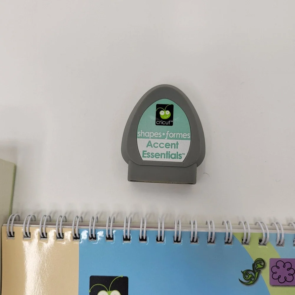 PRE-OWNED CRICUT ACCENT ESSENTIALS CARTRIDGE EXCELLENT CONDITION‎ UN-LINKED
